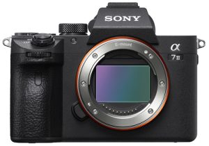 Sony Alpha 7 III Kit (ILCE7M3GBDI.EU)